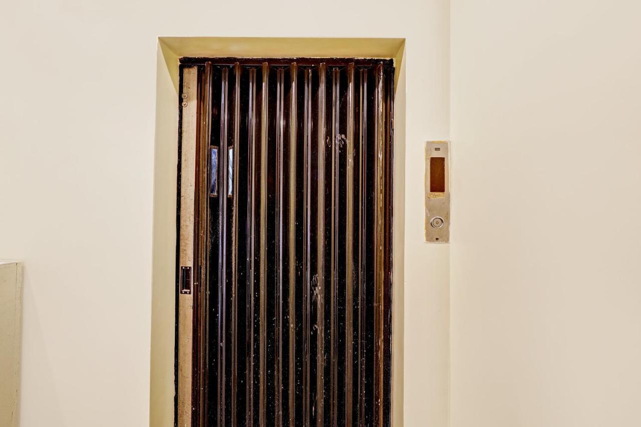 Oyo Flagship 82963 Century Residency Hotel 3*